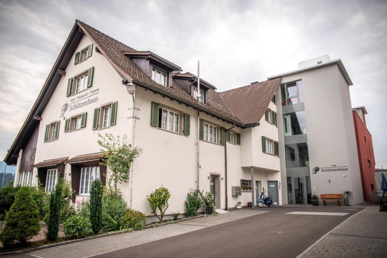 Schützenhaus 3*